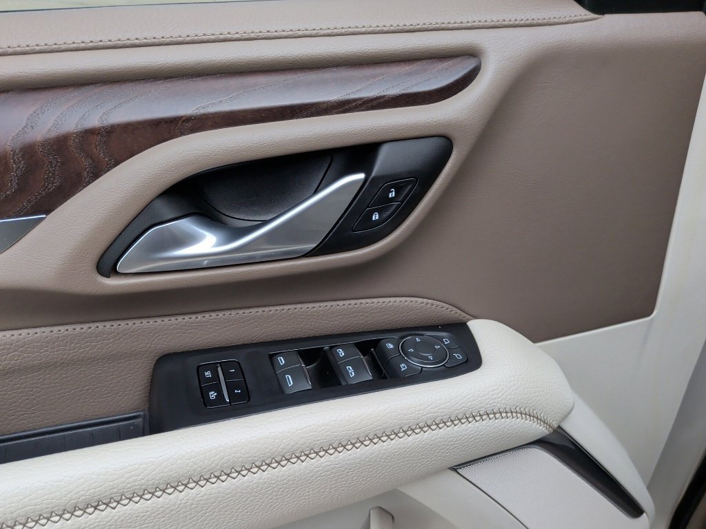 Used 2022 GMC Yukon Denali RWD image 12
