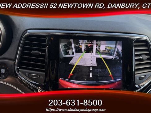 Used 2019 Jeep Grand Cherokee Limited AWD/4WD image 18