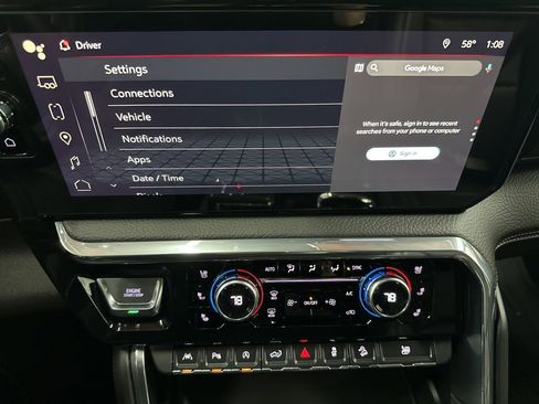 Used 2024 GMC Sierra 1500 Denali w/ Technology Package image 32