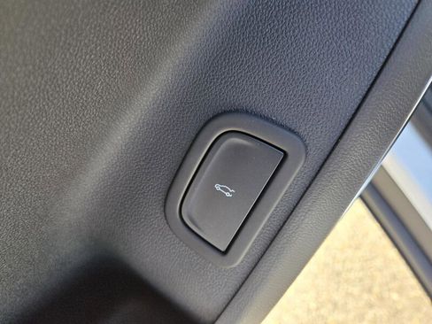 New 2026 GMC Acadia Elevation image 24