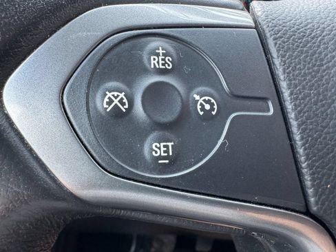 Used 2016 Chevrolet Silverado 1500 LT AWD/4WD image 17