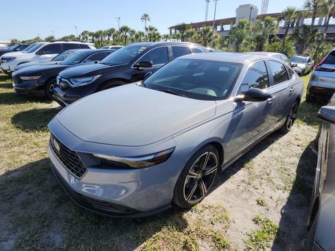 Used 2025 Honda Accord Sport image 5