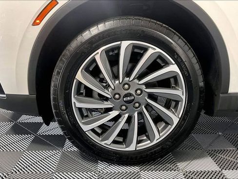Used 2023 Lincoln Corsair Reserve FWD image 8