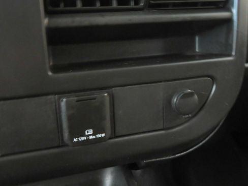 Used 2018 Chevrolet Express 3500 LT w/ LT Preferred Equipment Group RWD image 40