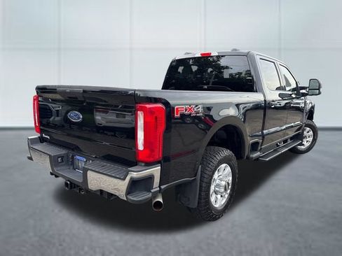 Used 2024 Ford F250 XLT w/ FX4 Off-Road Package AWD/4WD image 4