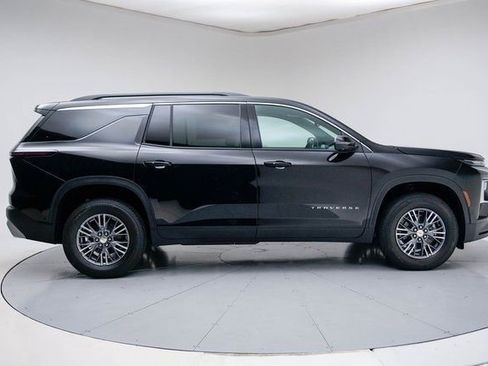 New 2026 Chevrolet Traverse LT w/ Enhanced Driving Package image 9