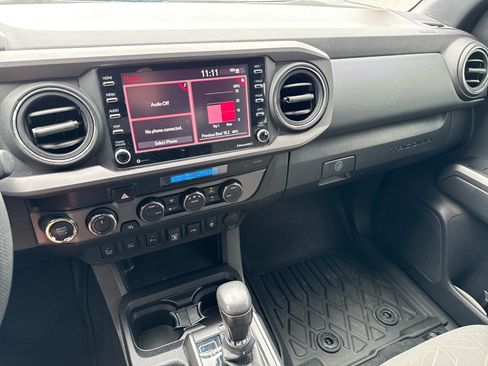 Used 2023 Toyota Tacoma TRD Off-Road w/ Technology Package AWD/4WD image 22