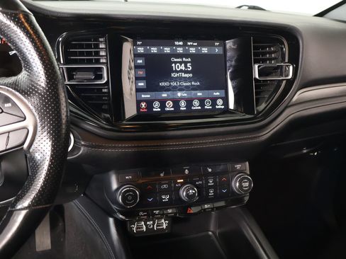 Used 2023 Dodge Durango SXT AWD/4WD image 5