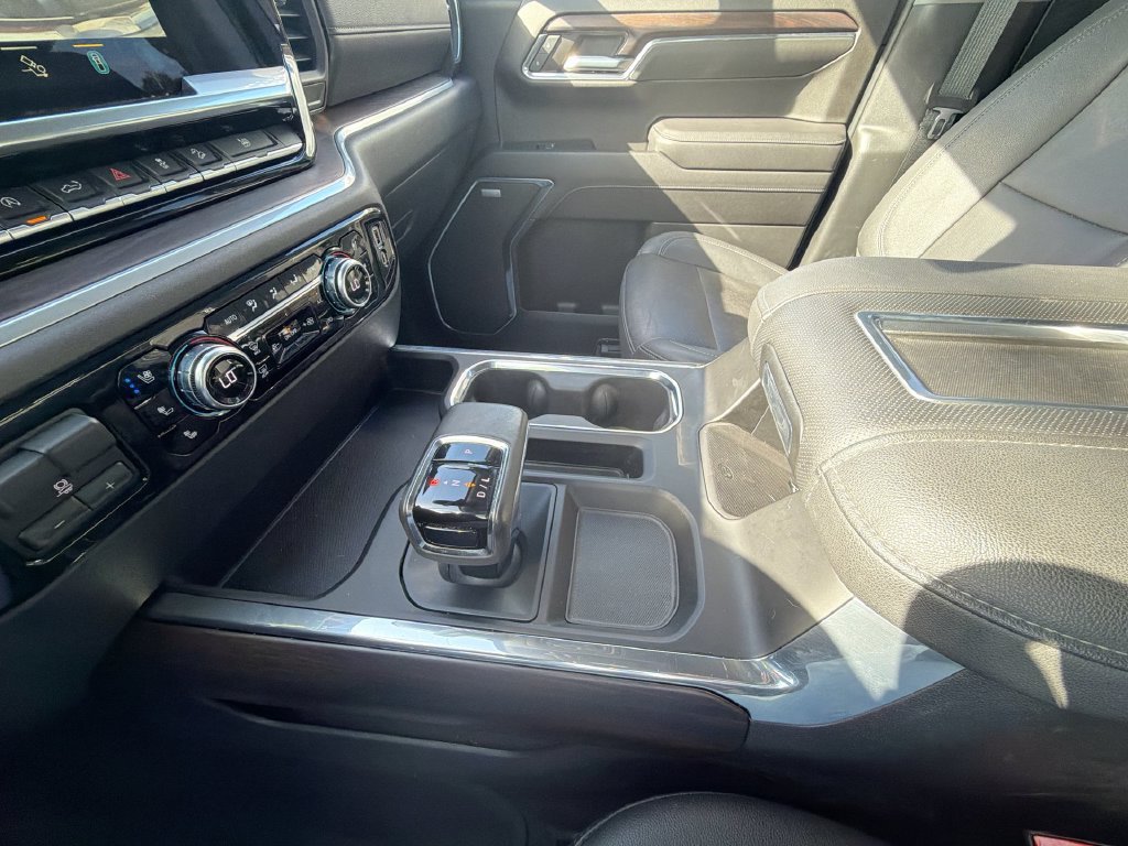 Used 2022 GMC Sierra 1500 SLT w/ SLT Premium Plus Package AWD/4WD image 23