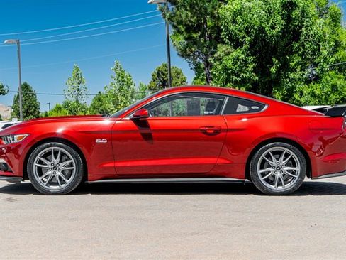 Used 2016 Ford Mustang GT RWD image 3
