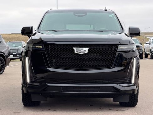 Used 2024 Cadillac Escalade ESV Sport Platinum w/ LPO, ONYX Package image 6