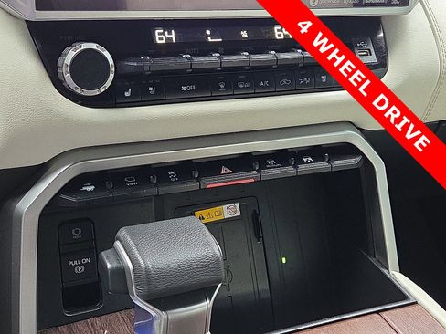 Used 2023 Toyota Tundra Capstone AWD/4WD image 19
