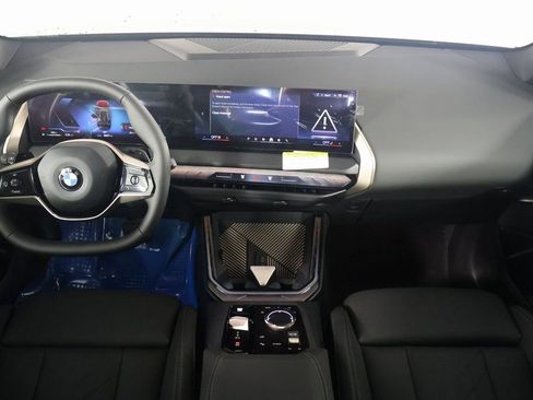 Used 2025 BMW X3 xDrive30i w/ Convenience Package image 4