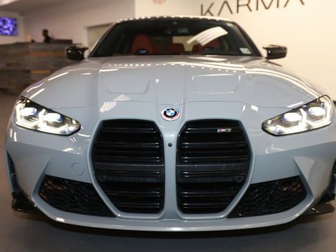 Used 2021 BMW M3 w/ Executive Package image 2