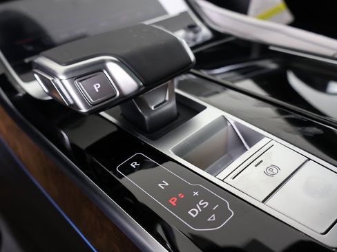 New 2026 Audi A8 L 3.0T image 3