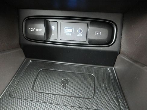 Used 2020 Hyundai Santa Fe Limited image 23