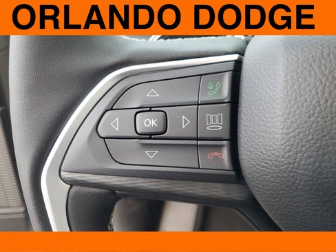 New 2025 Jeep Grand Cherokee L Laredo image 14