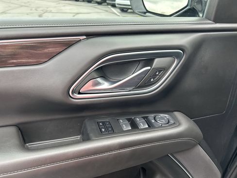Used 2024 Chevrolet Tahoe LT AWD/4WD image 21