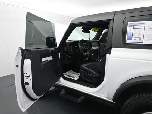 Used 2025 Ford Bronco 2-Door AWD/4WD image 14