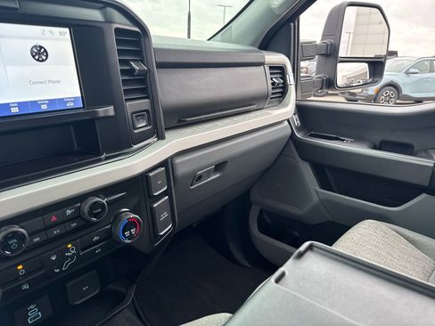 Used 2025 Ford F250 XLT image 23