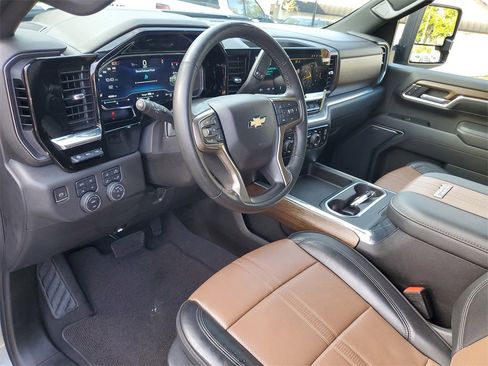 Used 2024 Chevrolet Silverado 3500 High Country w/ Technology Package image 24