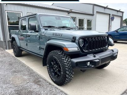 Used 2024 Jeep Gladiator Sport