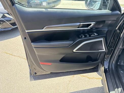 Used 2023 Kia Telluride S w/ S Sunroof Package FWD image 13