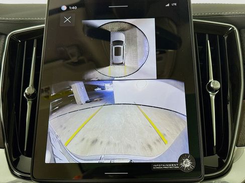 New 2026 Volvo XC90 T8 Ultra w/ Protection Package Premier AWD/4WD image 14