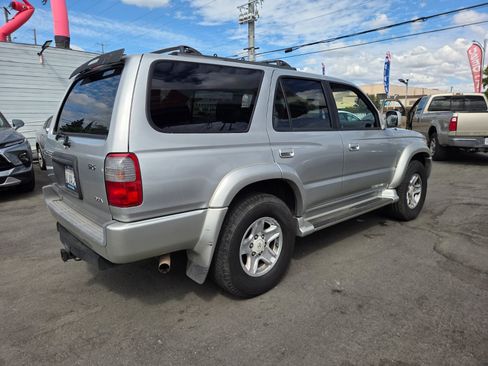 Used 2000 Toyota 4Runner SR5 RWD image 4