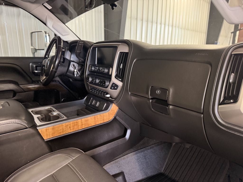 Used 2018 GMC Sierra 3500 Denali w/ Duramax Plus Package AWD/4WD image 26