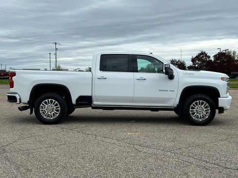 Used 2023 Chevrolet Silverado 2500 High Country w/ Z71 Off-Road Package AWD/4WD image 60