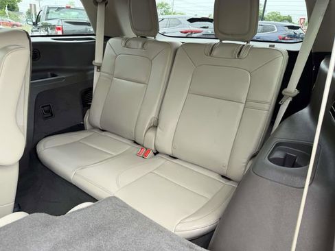Certified 2023 Lincoln Aviator AWD w/ Premium Package image 14