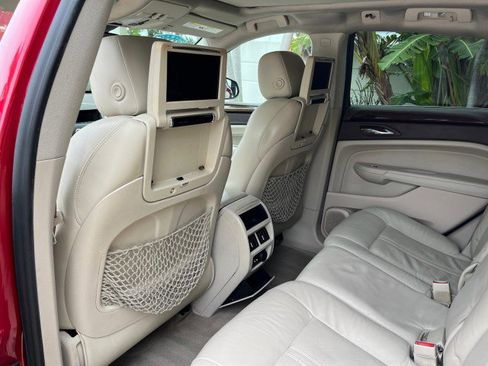 Used 2010 Cadillac SRX Luxury image 17