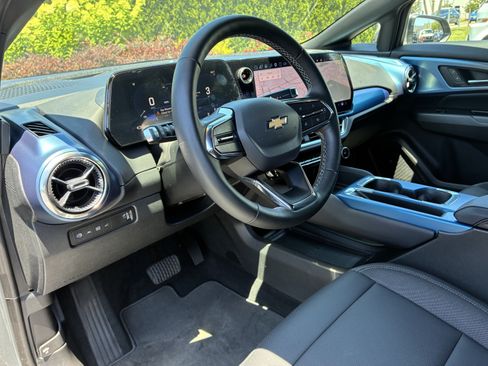 Used 2026 Chevrolet Equinox EV LT AWD/4WD image 22