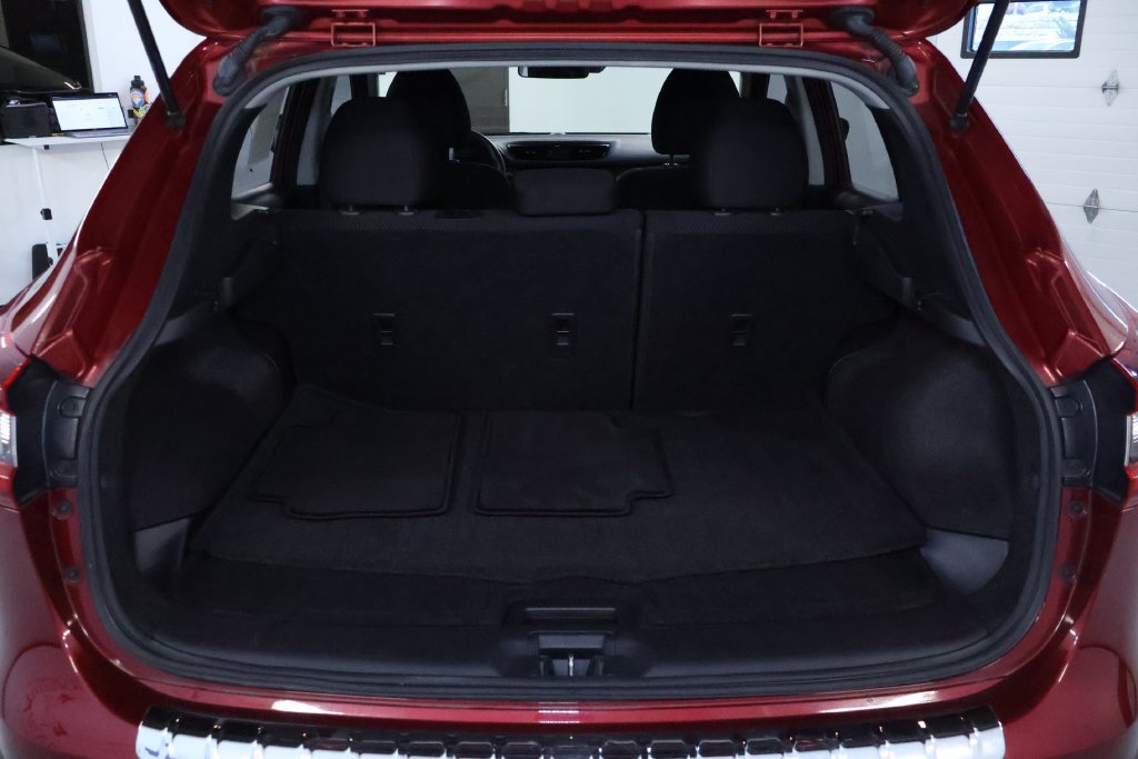 Used 2020 Nissan Rogue Sport S FWD image 15
