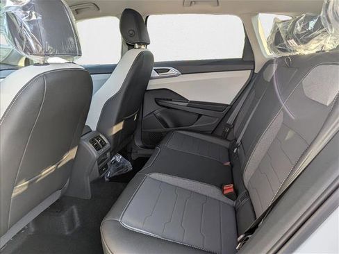 New 2025 Volkswagen Taos SE image 25