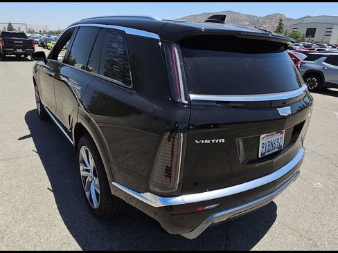 Used 2026 Cadillac Vistiq Luxury AWD/4WD image 9