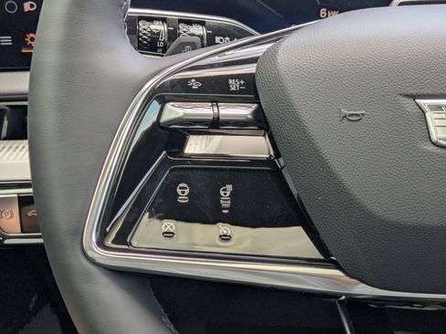 New 2025 Cadillac Optiq Sport 1 image 10