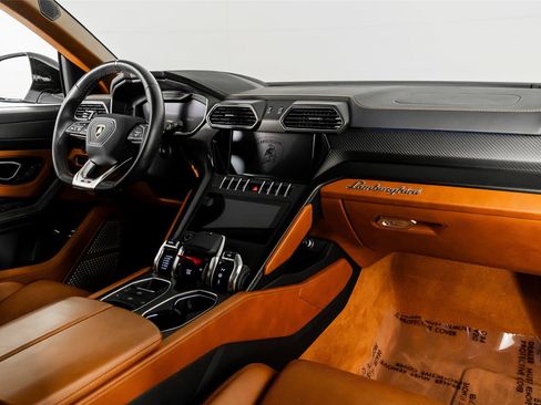 Used 2023 Lamborghini Urus S AWD/4WD image 52