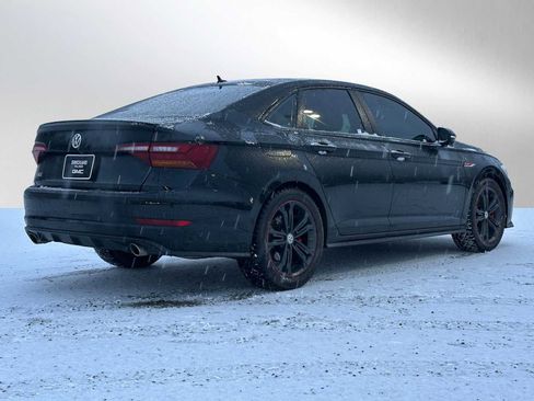 Used 2019 Volkswagen Jetta GLI image 3