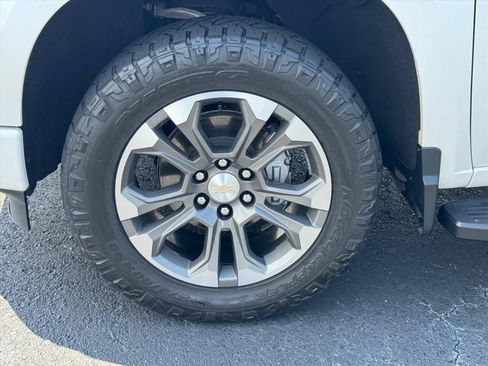 Used 2022 Chevrolet Silverado 1500 High Country AWD/4WD image 9