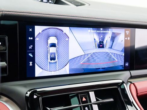 Used 2024 Porsche Panamera 4 image 25