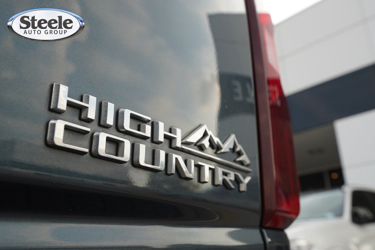 Used 2020 Chevrolet Silverado 3500 High Country w/ Technology Package AWD/4WD image 22