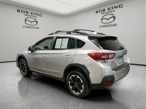Used 2021 Subaru Crosstrek 2.0i Premium AWD/4WD image 3