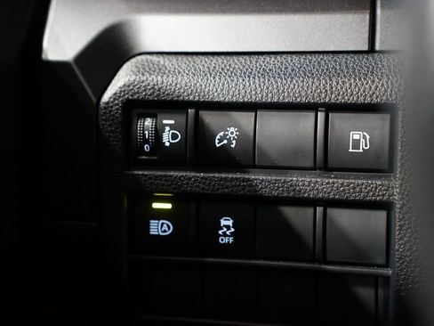 Used 2025 Toyota 4Runner SR5 image 25