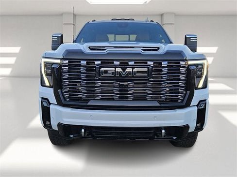 New 2026 GMC Sierra 2500 Denali Ultimate image 8