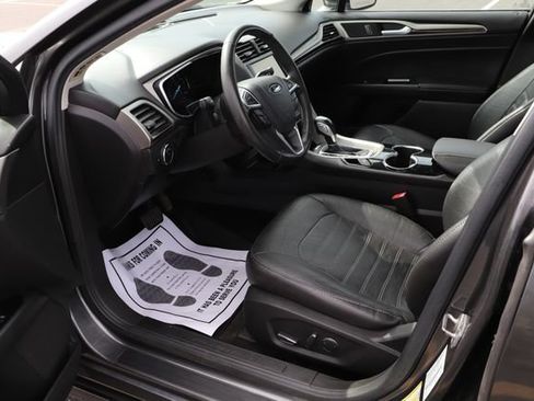 Used 2015 Ford Fusion SE w/ Equipment Group 502A FWD image 11