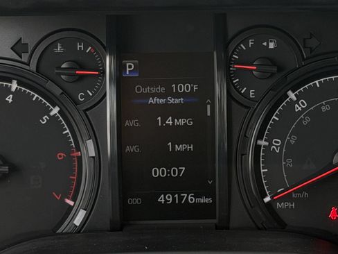 Used 2023 Toyota 4Runner SR5 Premium w/ Moonroof Package AWD/4WD image 16