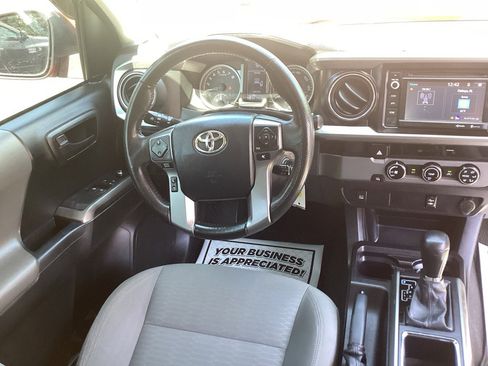 Used 2016 Toyota Tacoma SR5 image 16