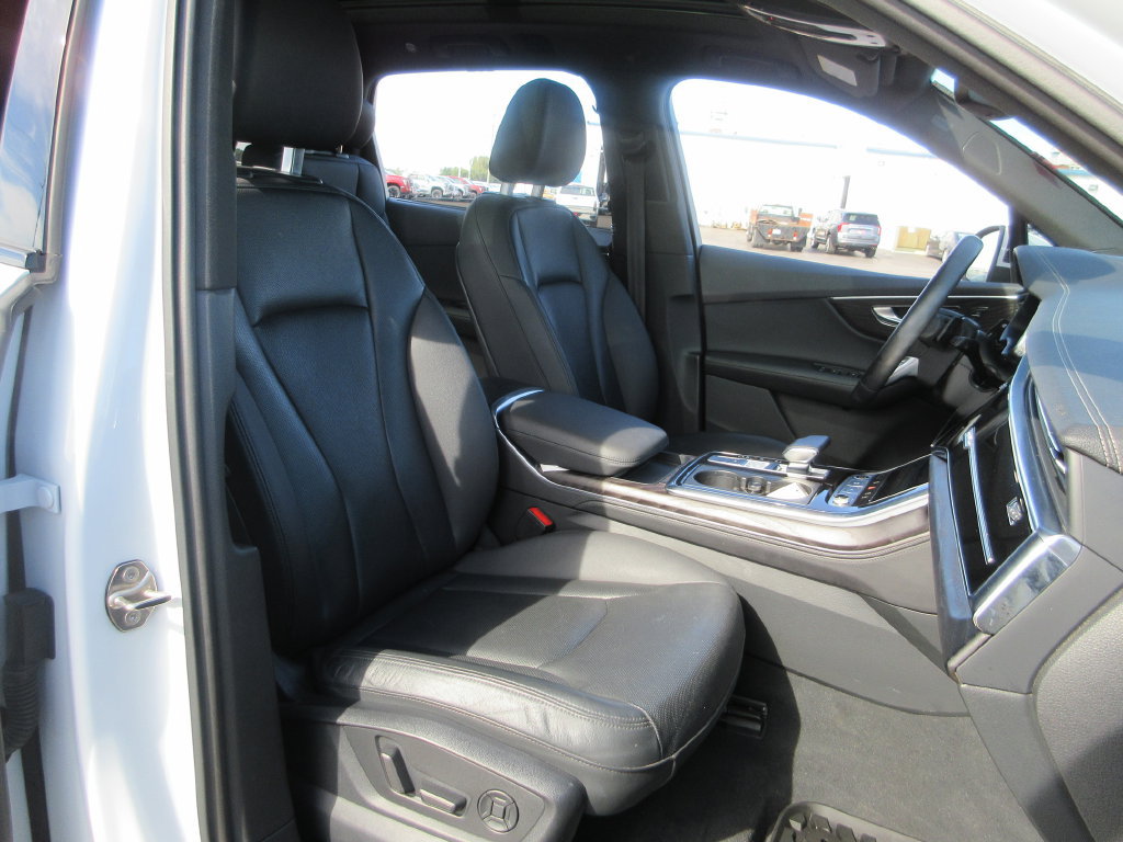 Used 2023 Audi Q7 3.0T Prestige AWD/4WD image 22